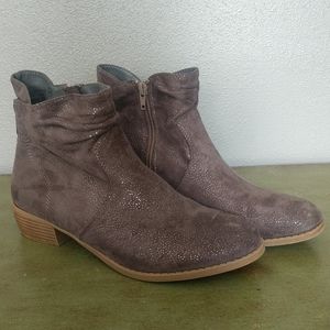 Woman's gray sparkle ankle boots